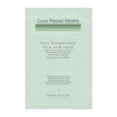 Soothing membrane mask for sensitive skin.