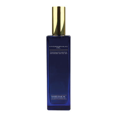 Soft cleansing oil that keeps skin hydrated, ideal for dry, sensitive skin. Infused with nourishing rice bran oil and vitamin E.
