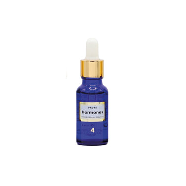 SERUM PHYTO HORMONES helps restore skin moisture and strength by boosting filaggrin production, a key protein that supports the skin’s natural barrier. Ideal for skin affected by hormonal changes after 40, it improves hydration and reduces dryness and early wrinkles.