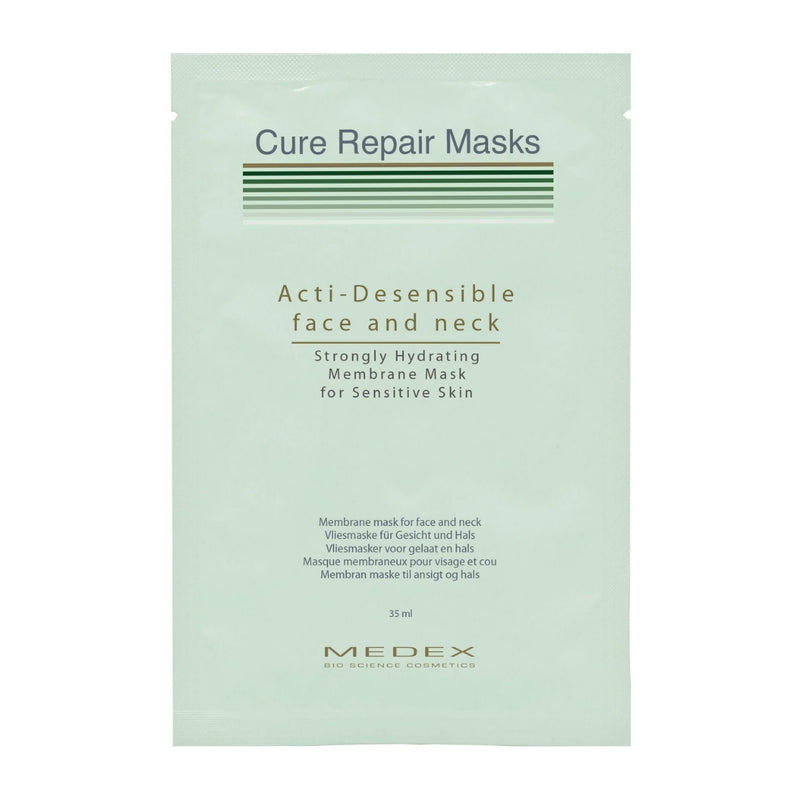 Soothing membrane mask for sensitive skin.